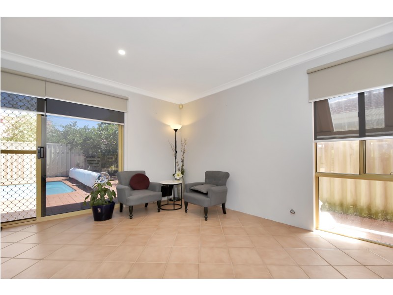 5 RIVER FIG PLACE, Alexander Heights WA 6064