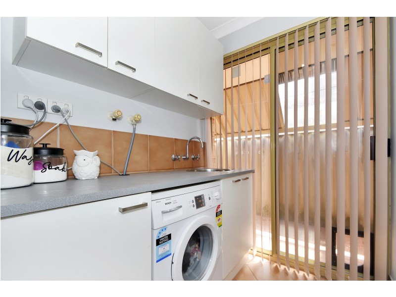 5 RIVER FIG PLACE, Alexander Heights WA 6064