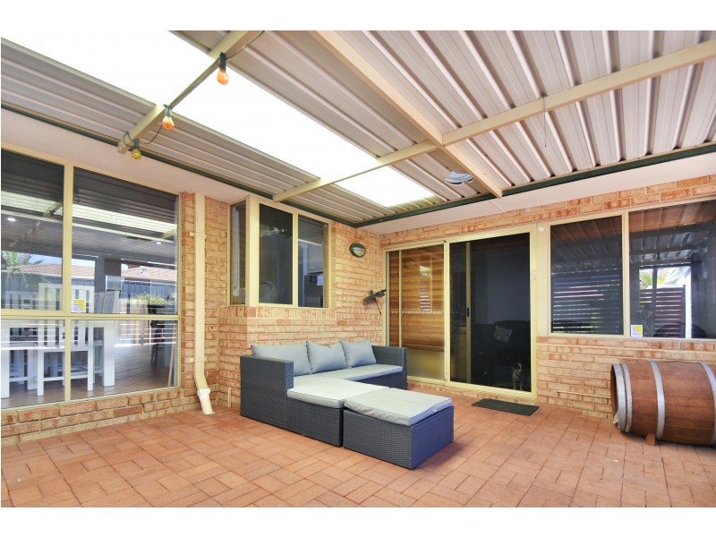 5 RIVER FIG PLACE, Alexander Heights WA 6064