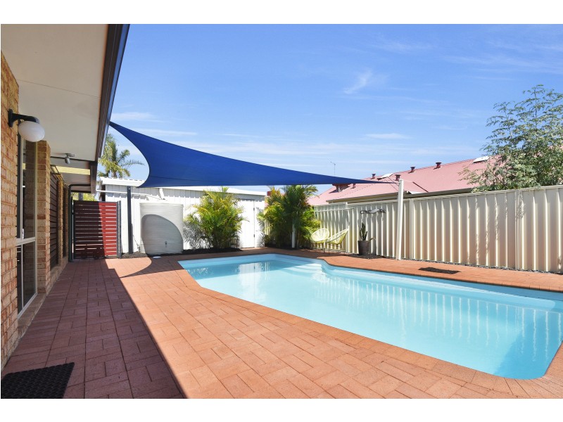 5 RIVER FIG PLACE, Alexander Heights WA 6064