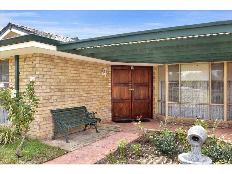 6 ROSEBANK GARDENS, Alexander Heights WA 6064