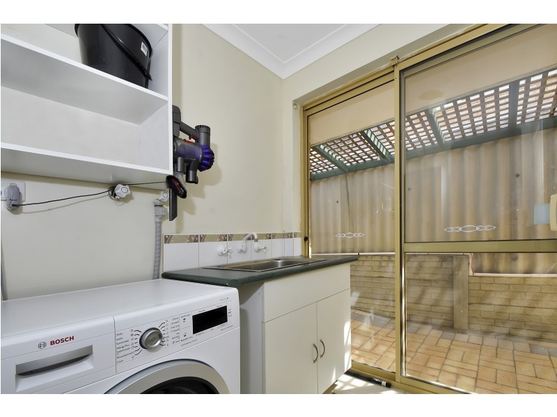 6 ROSEBANK GARDENS, Alexander Heights WA 6064