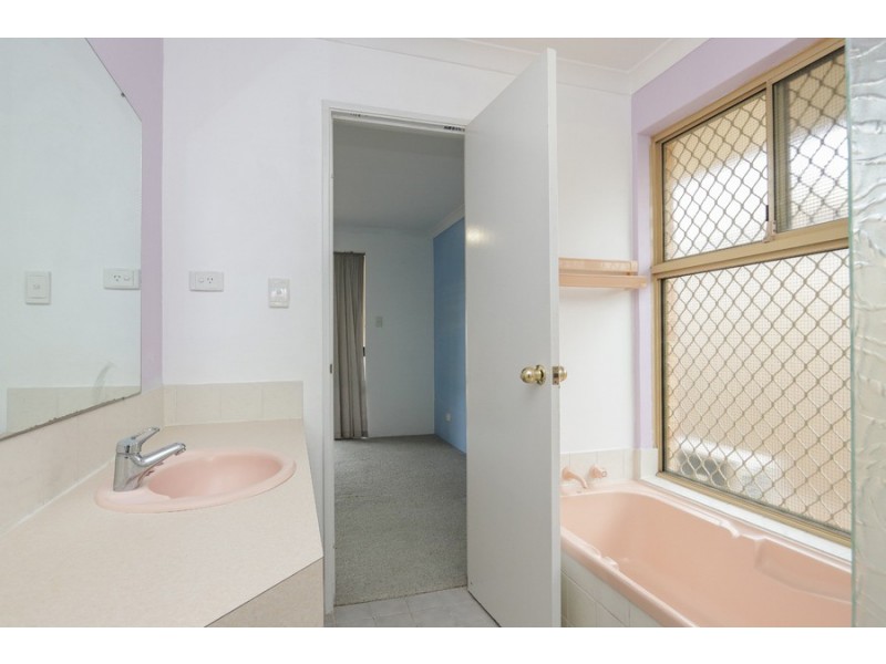 75 HILLCREST ROAD, Alexander Heights WA 6064