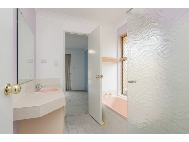 75 HILLCREST ROAD, Alexander Heights WA 6064