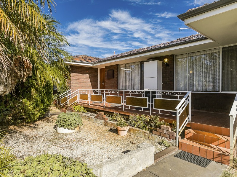 6 TREVITHICK CLOSE, Stirling WA 6021
