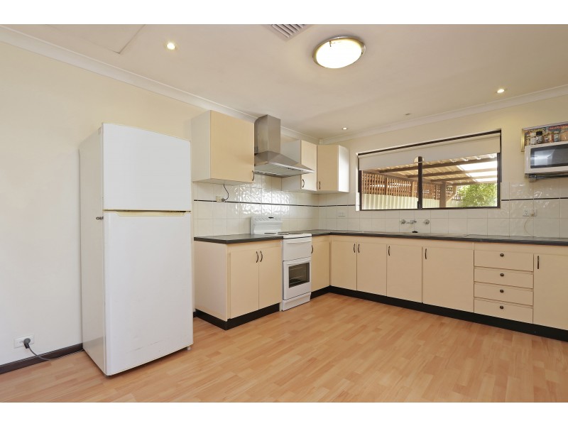 14A Dodds Place, Beechboro WA 6063