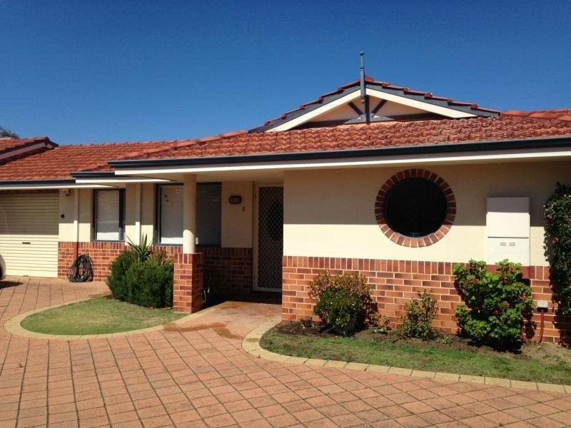 2/24 Daley Street, Yokine WA 6060