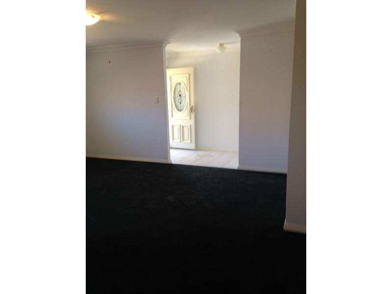 2/24 Daley Street, Yokine WA 6060