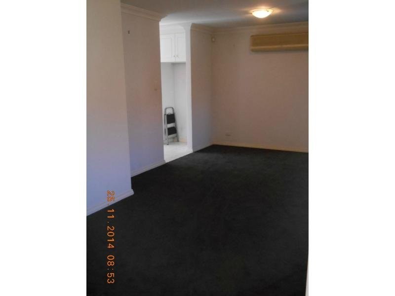 2/24 Daley Street, Yokine WA 6060