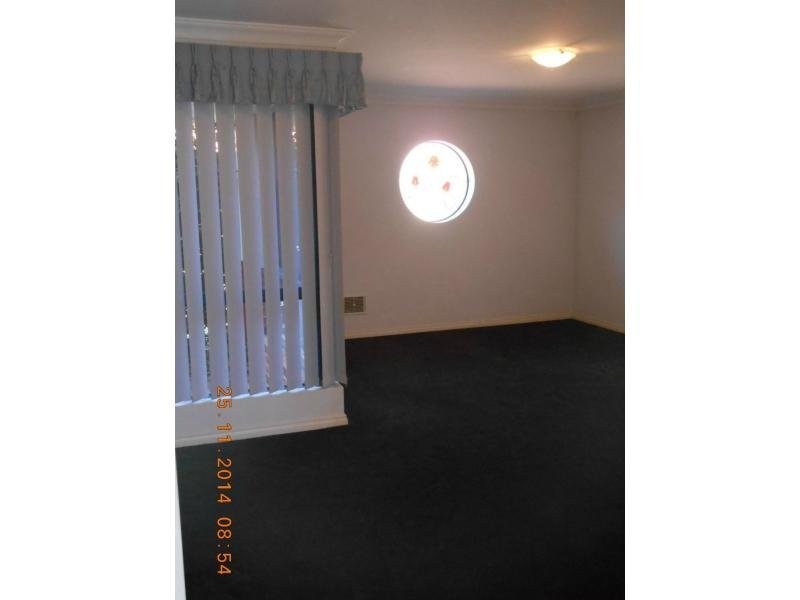 2/24 Daley Street, Yokine WA 6060