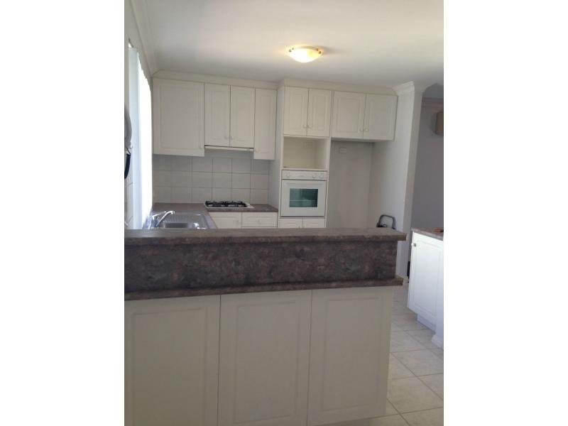 2/24 Daley Street, Yokine WA 6060