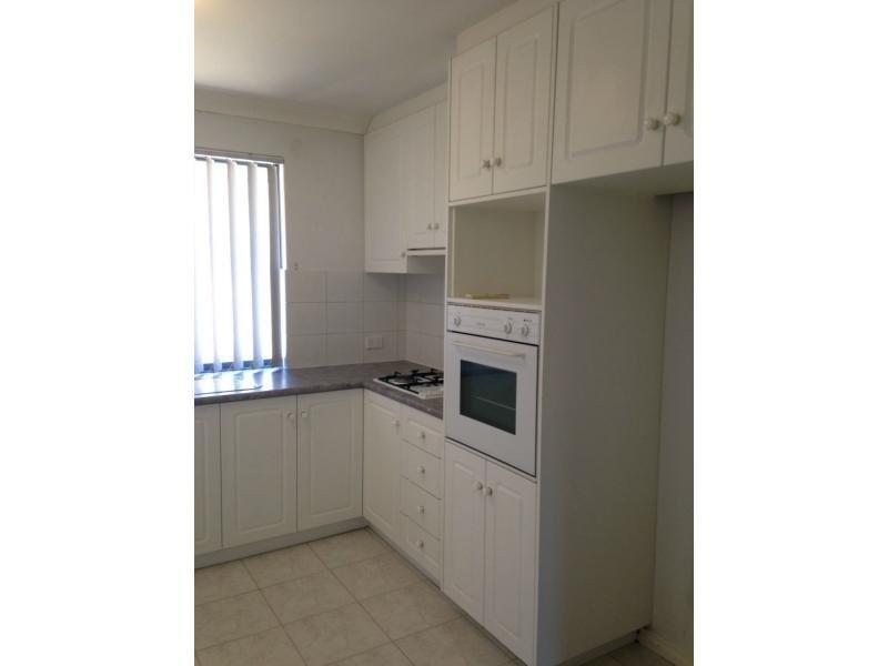 2/24 Daley Street, Yokine WA 6060