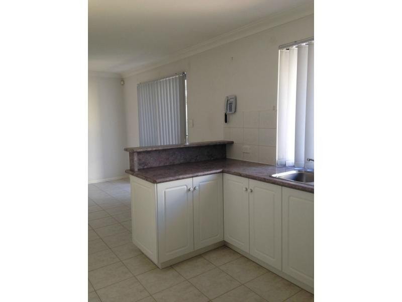 2/24 Daley Street, Yokine WA 6060