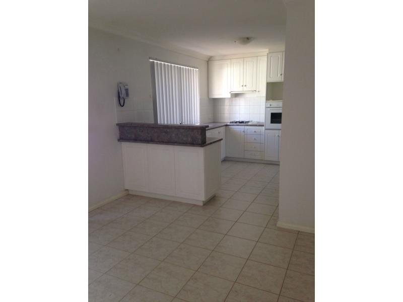 2/24 Daley Street, Yokine WA 6060