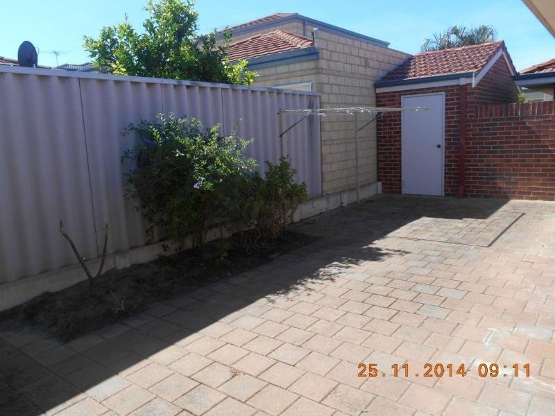 2/24 Daley Street, Yokine WA 6060