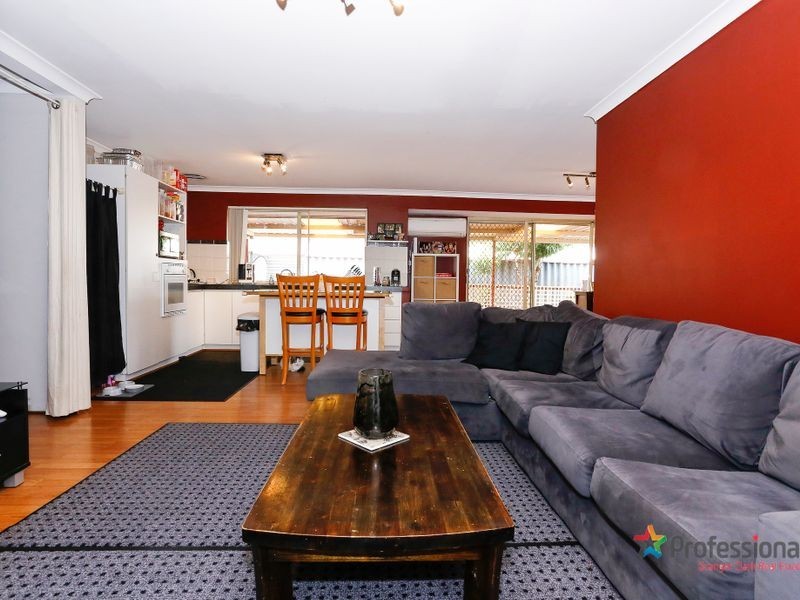 17 Saltwood Court, Ballajura WA 6066