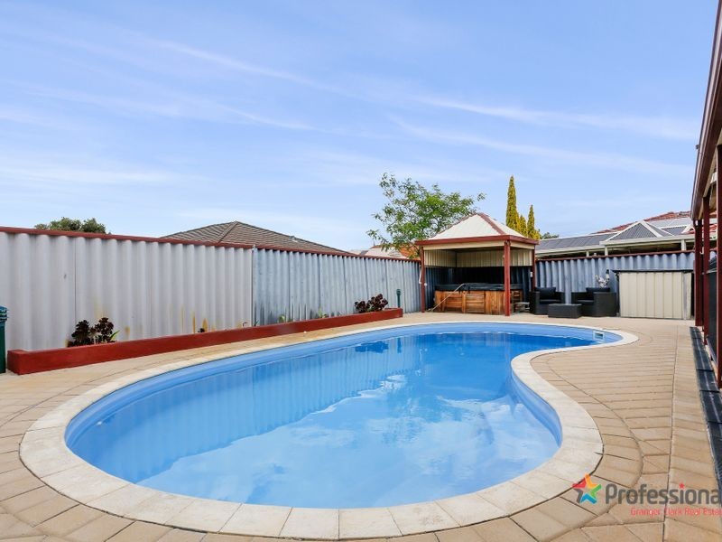 17 Saltwood Court, Ballajura WA 6066