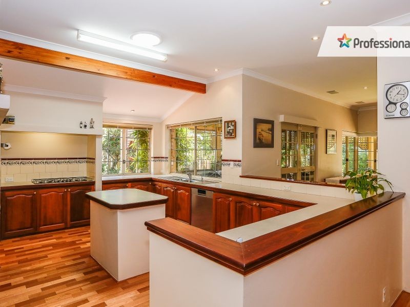 22 The Esplanade, Ballajura WA 6066