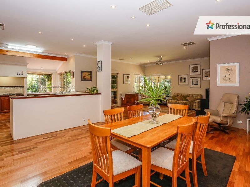 22 The Esplanade, Ballajura WA 6066