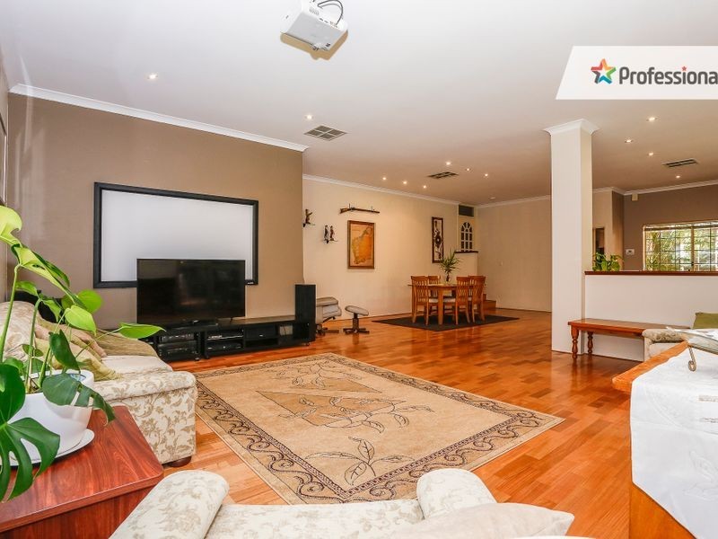 22 The Esplanade, Ballajura WA 6066