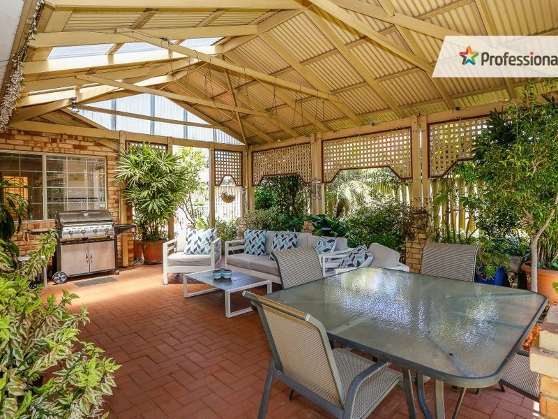 22 The Esplanade, Ballajura WA 6066