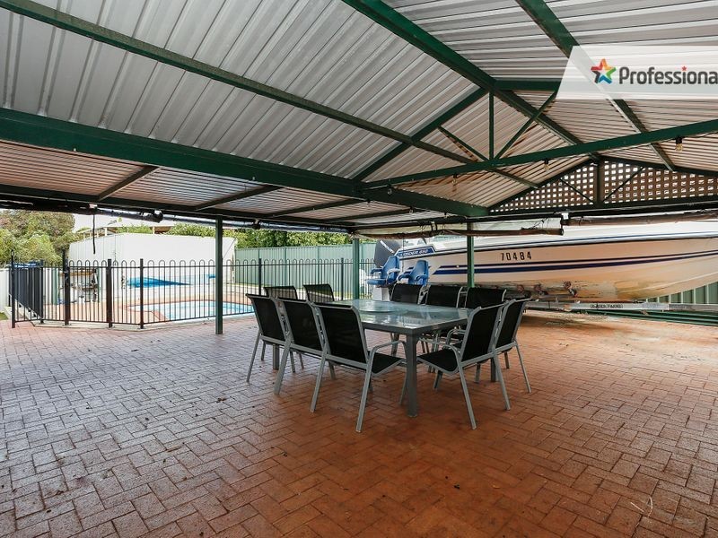 319 Summerlakes Parade, Ballajura WA 6066
