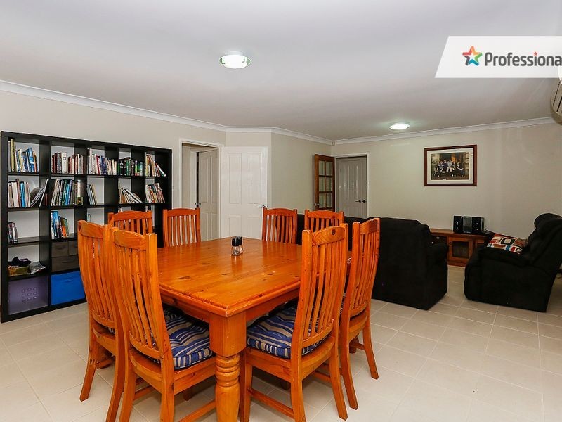 319 Summerlakes Parade, Ballajura WA 6066