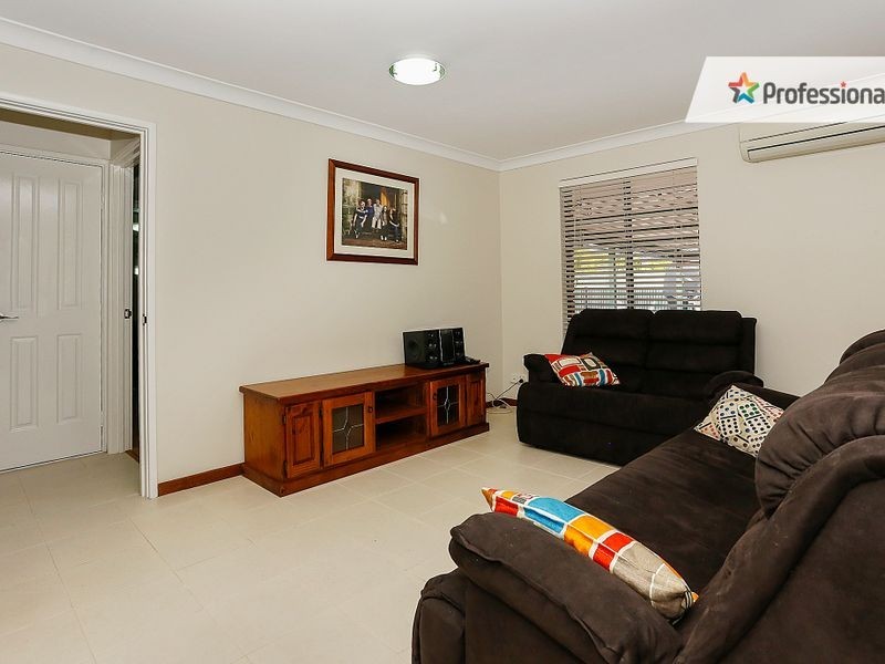 319 Summerlakes Parade, Ballajura WA 6066