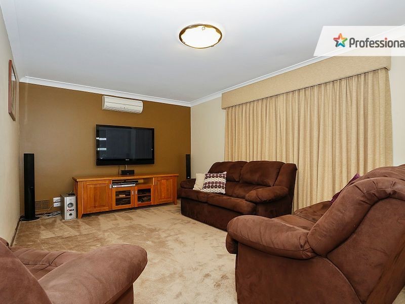 319 Summerlakes Parade, Ballajura WA 6066