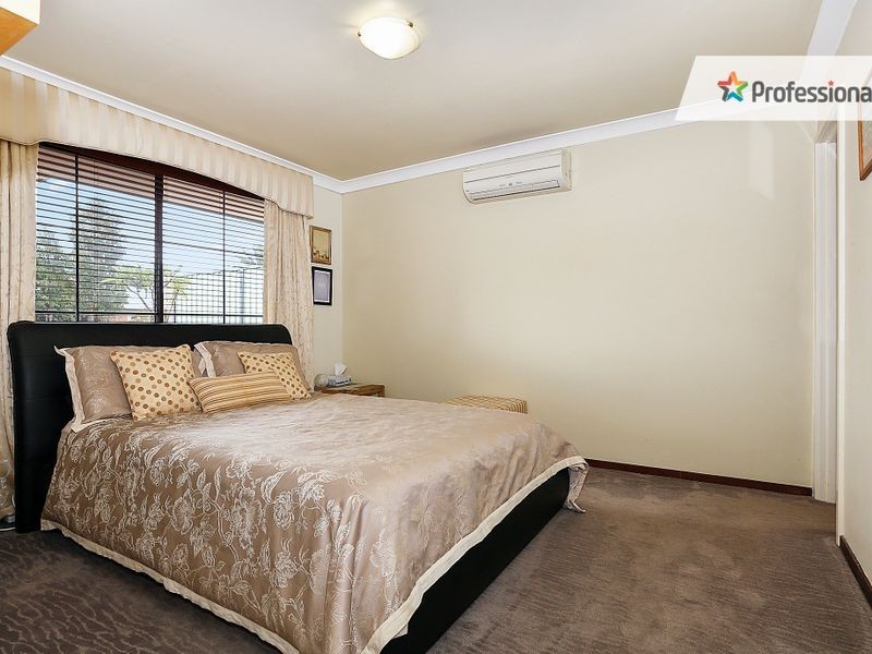 319 Summerlakes Parade, Ballajura WA 6066