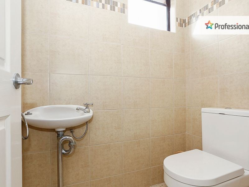 319 Summerlakes Parade, Ballajura WA 6066