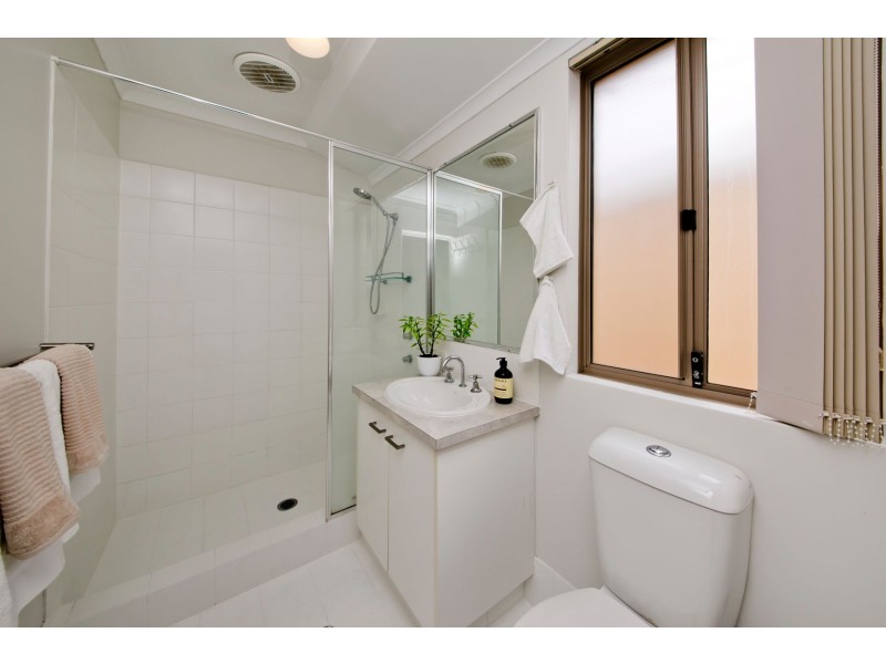 17A Raleigh Road, Bayswater WA 6053