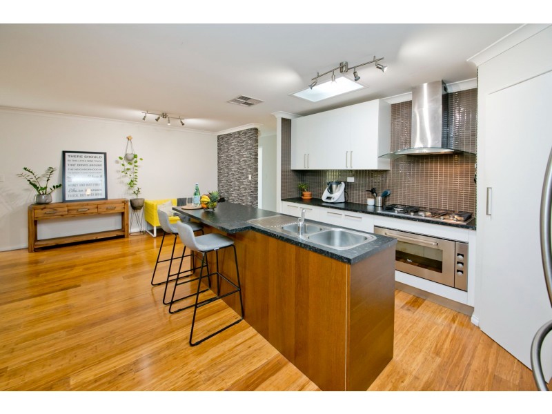 17A Raleigh Road, Bayswater WA 6053