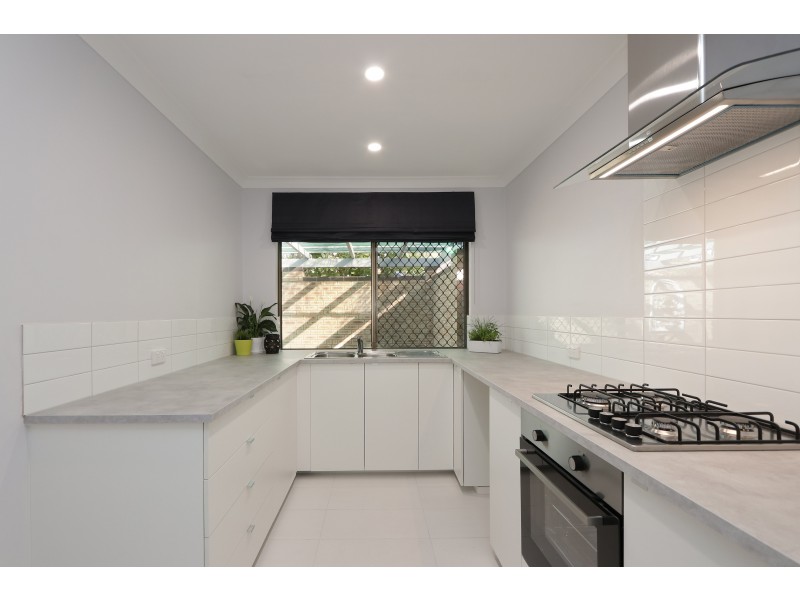 8 TOWERHILL ROAD, Alexander Heights WA 6064