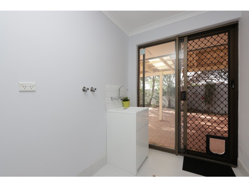 8 TOWERHILL ROAD, Alexander Heights WA 6064