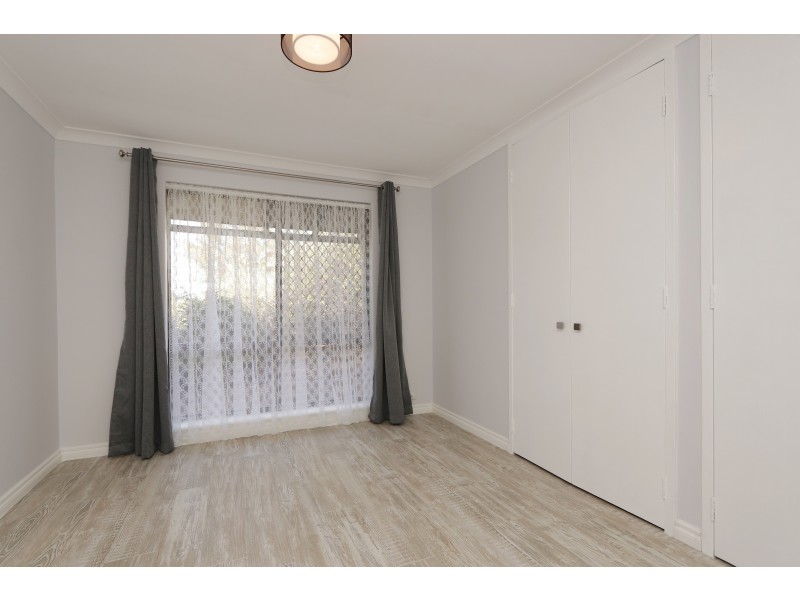 8 TOWERHILL ROAD, Alexander Heights WA 6064