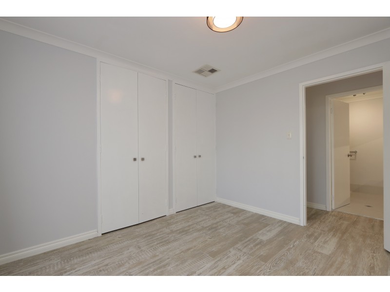 8 TOWERHILL ROAD, Alexander Heights WA 6064