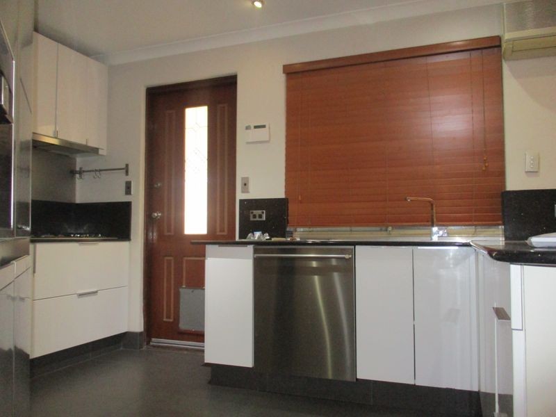 330 Illawarra Crescent, Ballajura WA 6066