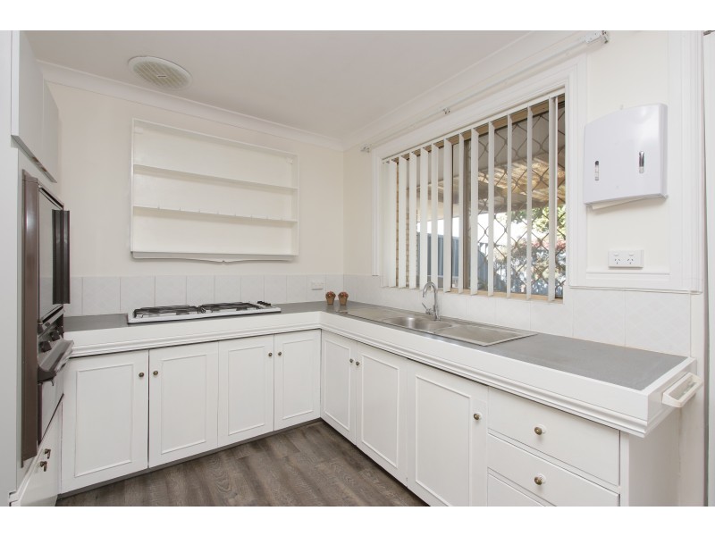 8/23 Cromwell Road, Alexander Heights WA 6064