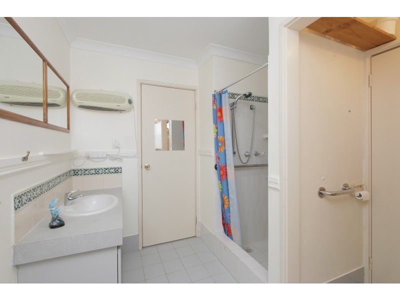 8/23 Cromwell Road, Alexander Heights WA 6064