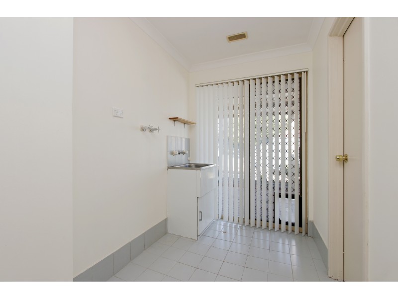 8/23 Cromwell Road, Alexander Heights WA 6064