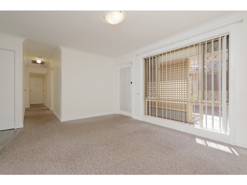 8/23 Cromwell Road, Alexander Heights WA 6064
