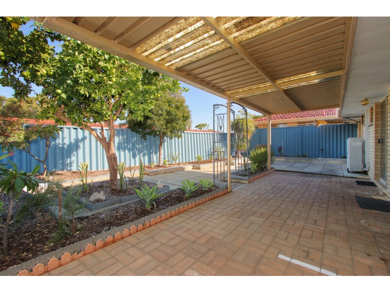 8/23 Cromwell Road, Alexander Heights WA 6064