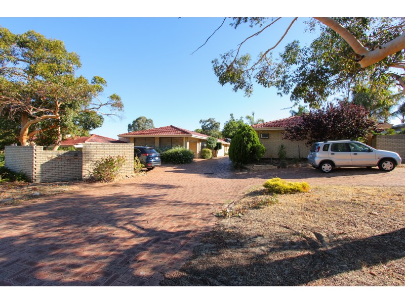 8/23 Cromwell Road, Alexander Heights WA 6064