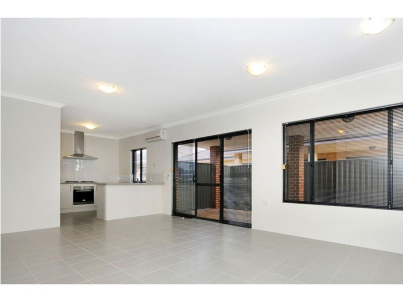 15 Ollave Circuit, Aveley WA 6069