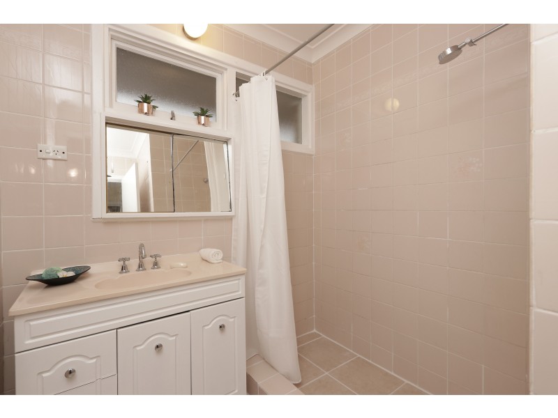 90 CASSERLEY AVENUE, Girrawheen WA 6064