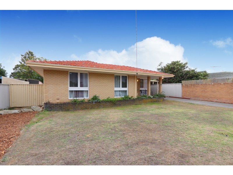 90 CASSERLEY AVENUE, Girrawheen WA 6064