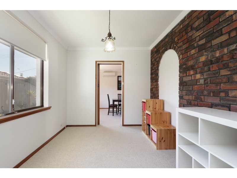 9 SALAR PLACE, Dianella WA 6059