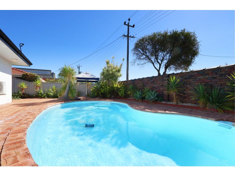 9 SALAR PLACE, Dianella WA 6059