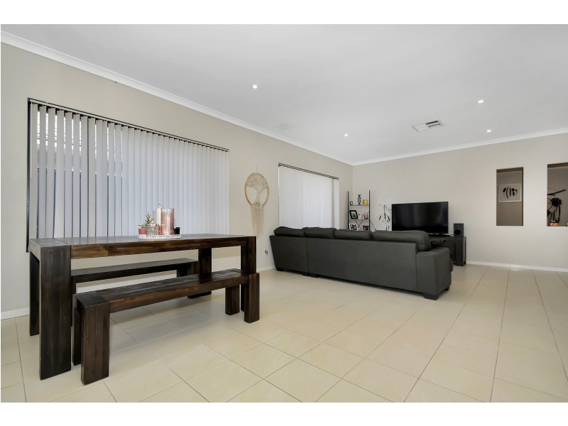 7 Vivante Loop, Landsdale WA 6065